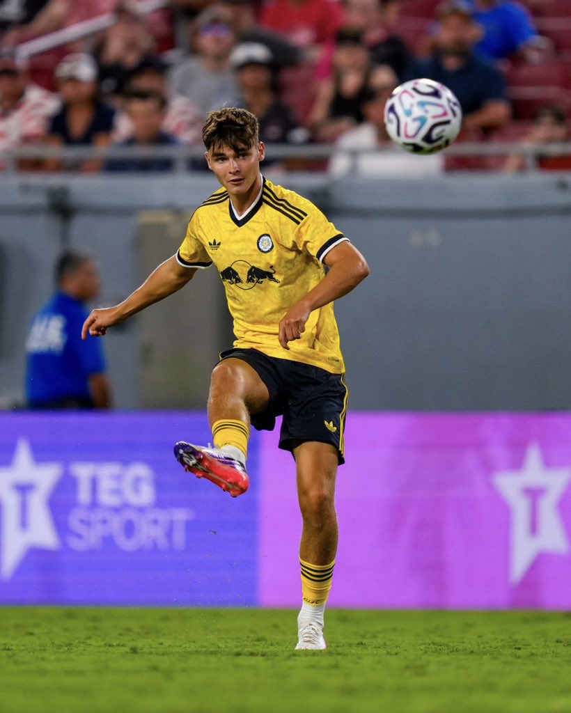 LUFCacad's tweet photo. 🇺🇸 Stateside! https://t.co/fML7A5IK9v