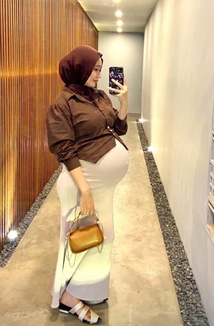 d3ryzA's tweet photo. Binor lagi hamil sangean @Santylahungbjm3 https://t.co/u4UFc6Uy6V