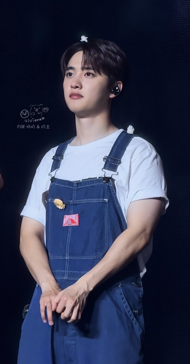 viviennezhou33's tweet photo. 260726 EXhOrizon in Singapore Day 2
Baby doll with big arm🤔

#EXhOrizon_in_Singapore #EXO #EXhOrizon 
#도경수 #디오 #DOHKYUNGSOO #KYUNGSOO #DO (D.O.) #都暻秀 https://t.co/kL42JGv7PX