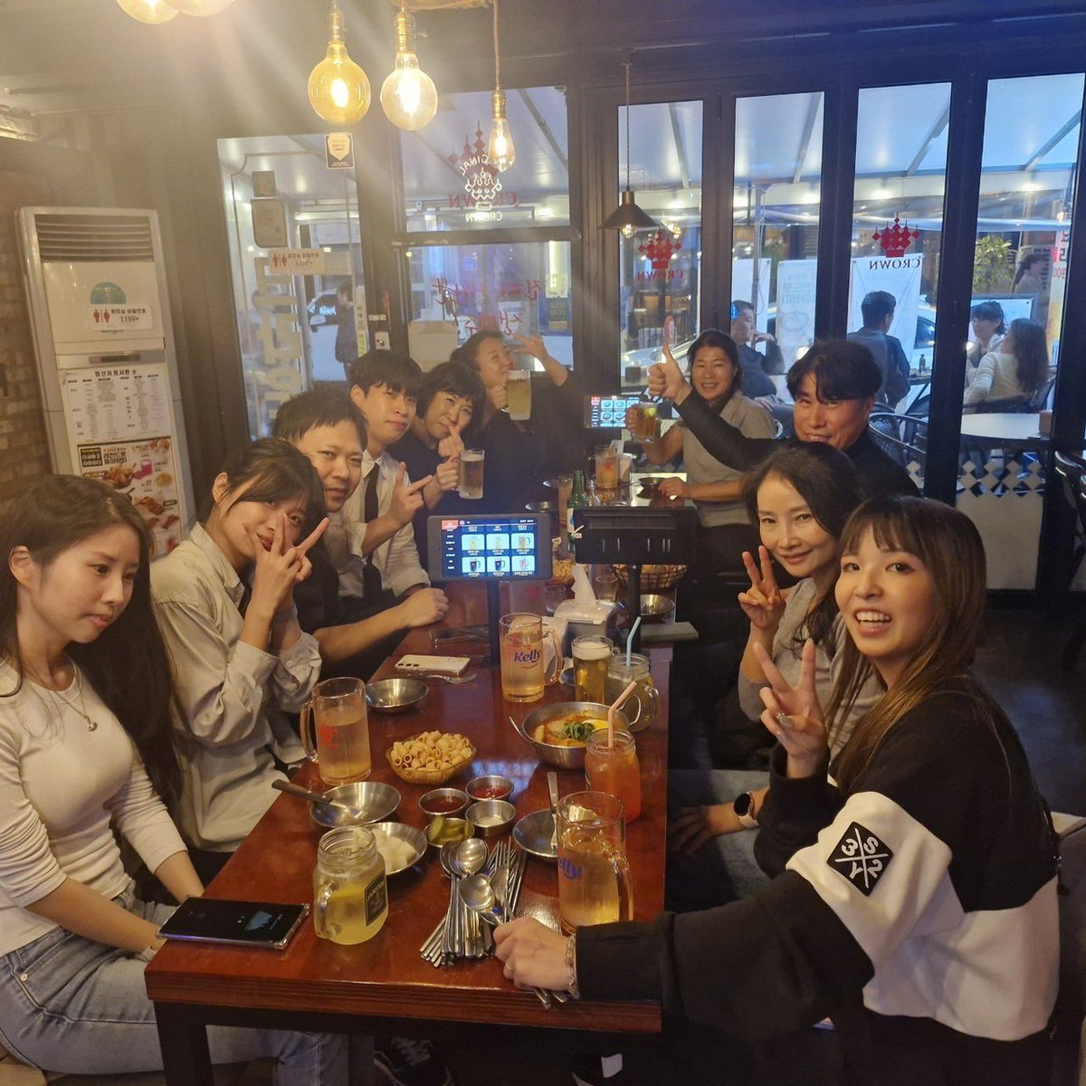 kidnaoto's tweet photo. #韓国
#兄妹
#家族
#会える時に
#会おう

ふと韓国の従姉と従弟から連絡がきて日本の美味しい店を一覧で教えた。笑笑
あー。韓国行きたい👋
兄妹、叔母さん、お婆ちゃん、みんなに会いたいね(*´ー｀*)
今年も行くぞ韓国🇰🇷 https://t.co/HxEuuYNFdL