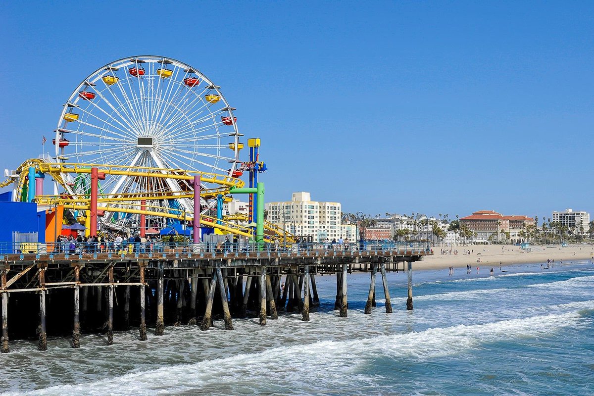 ARandomScene's tweet photo. Santa Monica, California https://t.co/8ZOFfCUKW1