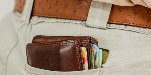 bridgewellgroup's tweet photo. Read these 9 tips on how to clamp down your cash and save for a home! https://t.co/bIavtBdODE #Burnaby #PittMeadows #Coquitlam #NewWest https://t.co/XVZx3WuCNd