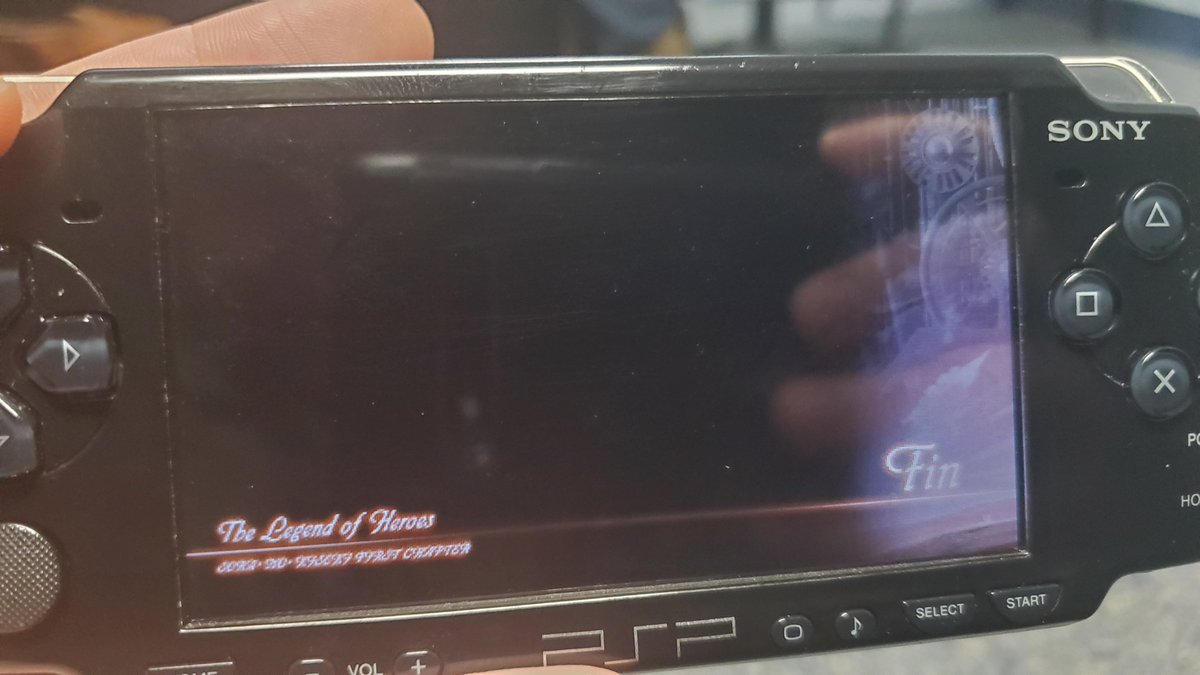 Darth_Creep's tweet photo. i would have killed someone if i played this when it came out in 2011, had it end like THAT, and then learn the sequel came out 7 years earlier and wouldn't be translated until 2015 bruh i would murder the trails in the sky devs https://t.co/MQSeYhz70Z