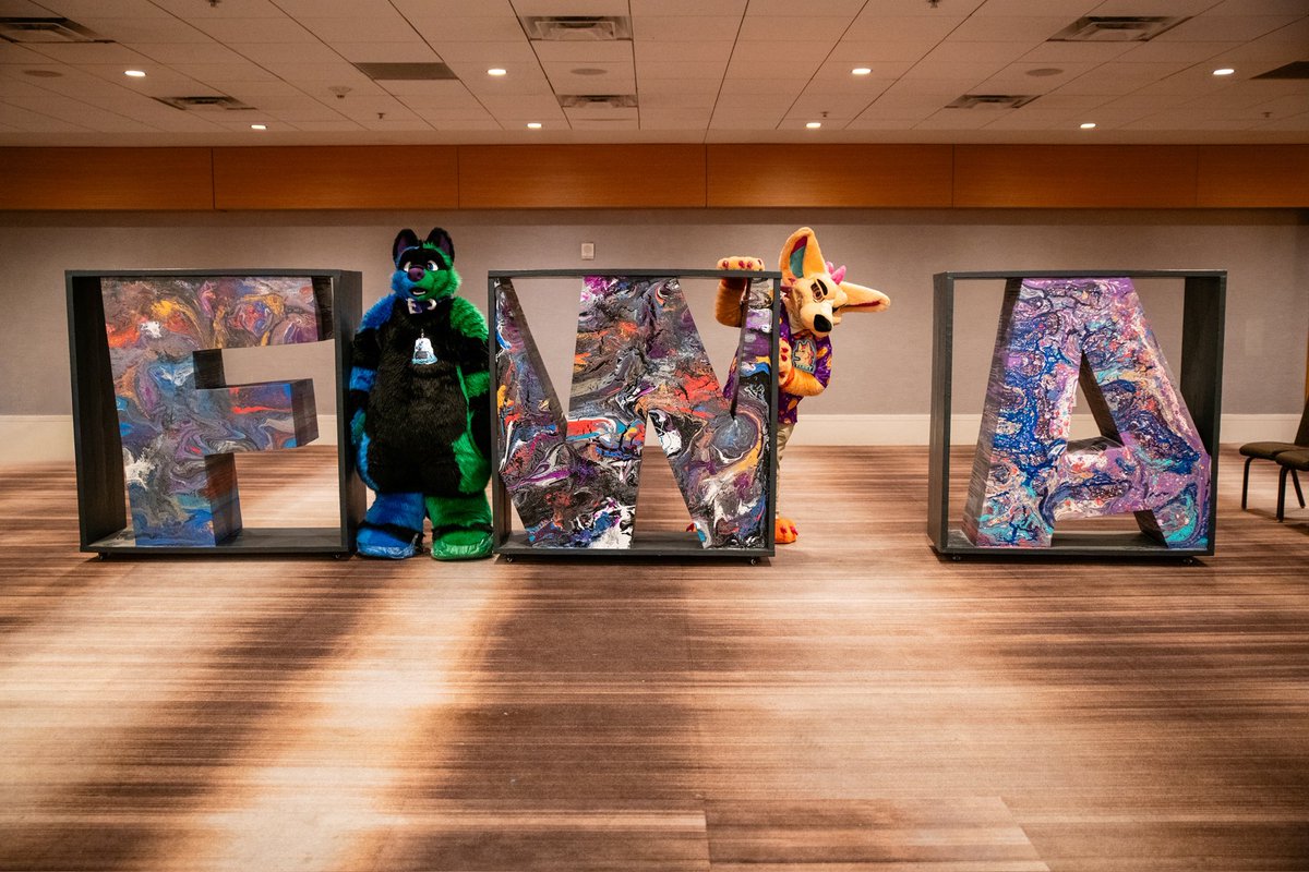 ToonersWuff's tweet photo. Happy birthday to the sweetest, most loving and most STINKY Corgan in my life! Love you so much stinker! 💙💚💙💚

🐉 🐶 @Drawrgi 
📸 @AscariHusky_ https://t.co/5GTu50PWEX
