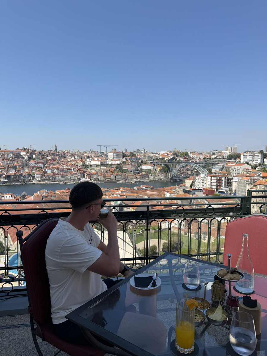 NickTooze1's tweet photo. When in Porto ⭐️⭐️🏆 https://t.co/d0jUf4QHCd