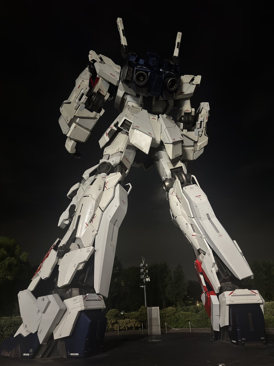 tundra_k's tweet photo. 多分これで最後になる実物大ユニコーンガンダム観覧

8年の間ご苦労様でした https://t.co/7UVZuqqHRy