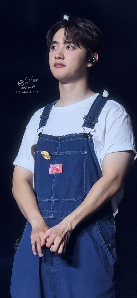 viviennezhou33's tweet photo. 260726 EXhOrizon in Singapore Day 2
Baby doll with big arm🤔

#EXhOrizon_in_Singapore #EXO #EXhOrizon 
#도경수 #디오 #DOHKYUNGSOO #KYUNGSOO #DO (D.O.) #都暻秀 https://t.co/kL42JGv7PX