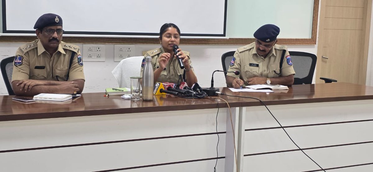 DcpKukatpally's tweet photo. Conducted a meeting with hostel owners after a recent decoy operation exposed serious security lapses. Instructed them to maintain 30-day CCTV footage, visitor registers, deploy trained Security Guard, closely verify 1–2 day stay guests &amp; immediately report suspicious activities. https://t.co/aNxcFndWQB