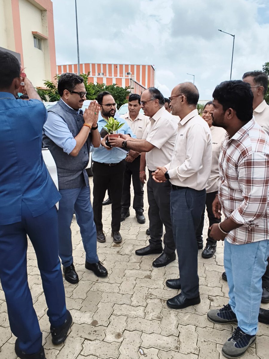 TelanganaCS's tweet photo. Chief Secretary Shri @sjaju1, IAS, visited M/s. Wipro Enterprises Pvt. Ltd. and Malabar Gems & Jewellery Manufacturing Pvt. Ltd. at TGIIC’s General Park, Maheshwaram, highlighting the Government of Telangana’s commitment to fostering an environment where industries can grow, expand, and create large-scale employment.

The Wipro Enterprises manufacturing facility has successfully implemented both its original and expansion projects and is in commercial operation, providing employment to 331 people. Malabar Gems & Jewellery Manufacturing Pvt. Ltd. has emerged as a major employment generator, creating livelihoods for around 1,600 people.

The continued expansion of industries in Telangana reflects the confidence of investors in the State’s robust infrastructure, proactive governance, and industry-friendly policies. 

#Telangana #IndustrialGrowth #MakeInIndia #InvestTelangana #Manufacturing #Employment #EaseOfDoingBusiness