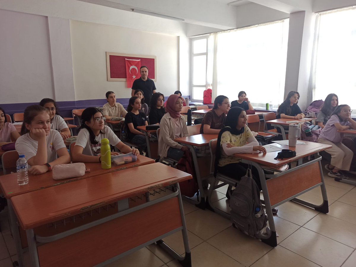 haticekubrafen's tweet photo. Destekleme ve Yetiştirme Kurslarımız tüm hızıyla sürüyor.
📖 Konu tekrarları
📝 Soru çözüm etkinlikleri
📊 Deneme sınavları
🎯 Akademik rehberlik desteği
@meb_dinogretimi @sanliurfammem63 https://t.co/1P4KzZAvgX