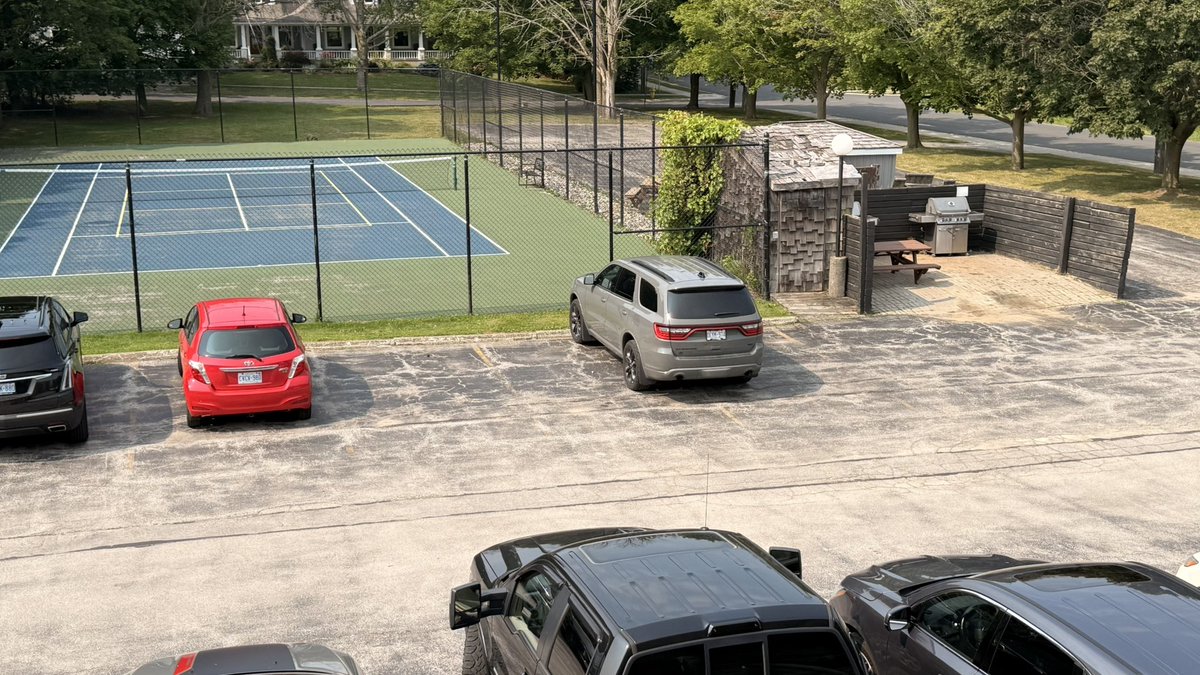 Sam_Of_America's tweet photo. @georgianbayont please catch up to 2026. Rooms have not changed since 1999. embarrassing to invite guest over to our timeshare. Also please pick up some paint for the parking lot. Most of your guest are blind or have cataract issues so having parking spot lines would help greatly https://t.co/fcrPsxmRZ0