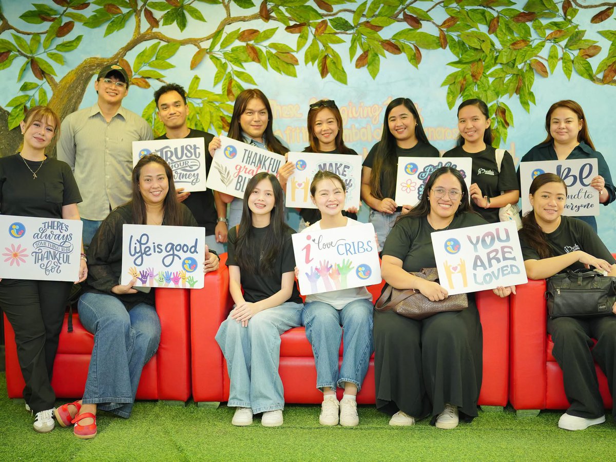 Sparkle_GMA's tweet photo. Celebrating another year by giving back ✨ Barbie Forteza chose to spend her birthday early with the kids and teens of the CRIBS Foundation, proving that the best gift is sharing joy with others 🎂

#BarbieForteza https://t.co/7tSCVmHka0