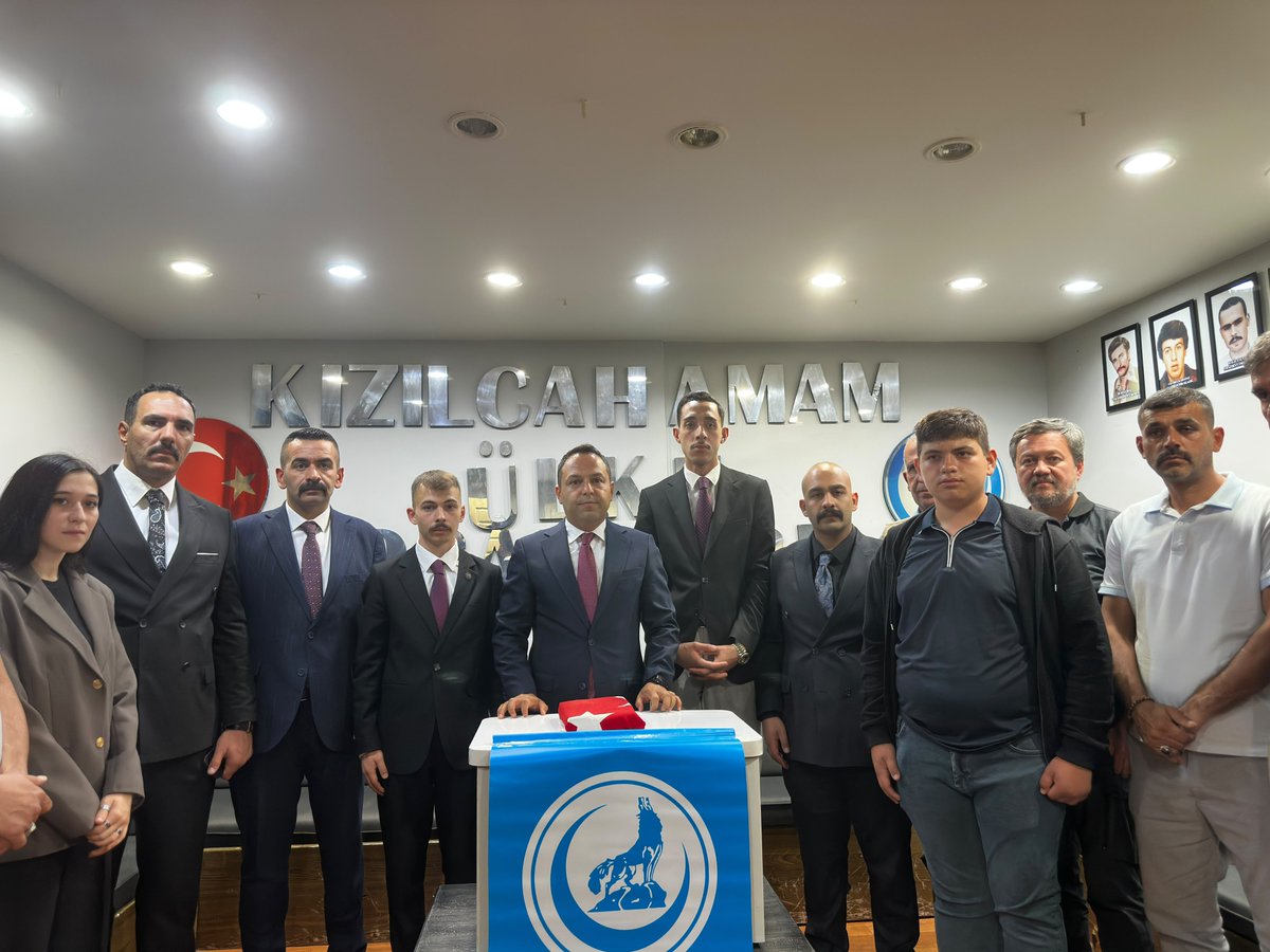 Khamam_ocak's tweet photo. Ülkü Ocakları Kızılcahamam İlçe Başkanlığına Kemal Yılmaz atanmıştır. Yeni görevinde muvaffakiyetler diler, görevini devreden Behsat Uçar ve geçmiş dönemlerde Ülkü Ocakları Kızılcahamam İlçe Başkanlığı yapan tüm ülküdaşlarımıza teşekkür ederiz.l https://t.co/dTTUiFsbOj