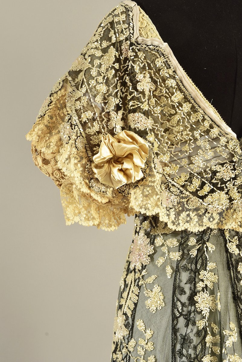 wikivictorian's tweet photo. Evening dress of Consuelo Vanderbilt attributed to Callot Soeurs, 1907. Whitaker Auctions. https://t.co/EQskSvy7uK