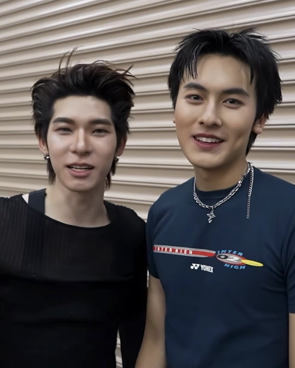 wedtwentyfour's tweet photo. ชั้นไปสบายแล้วล่ะ t t รอรุปคุ่มาเป็นปี ตอนต้นปีบอกน่ารัก มาวันนี้ได้เห็นเฟรมคู่ไออ้วนละ แม้งานจะผ่านไปเป็นเดือน อือ แต่ก้ได้เห้นละนะเว้ย ;—; https://t.co/Jip8UEv2wL