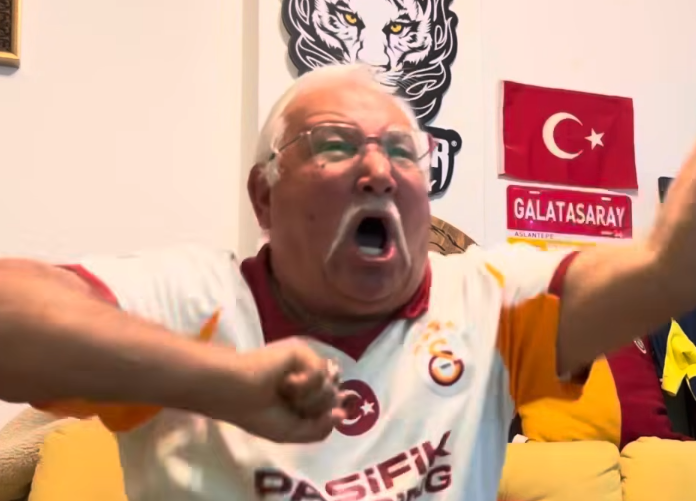 grimellow_'s tweet photo. @Sekocia13 İtalyaya indiği an https://t.co/x297JJ5ZQk