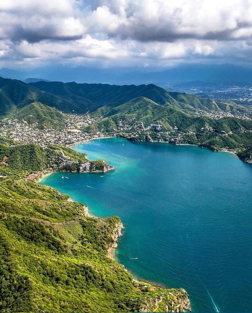 ViajandoPorCol's tweet photo. Taganga, Magdalena, Colombia. 🇨🇴
📸: world_walkerz https://t.co/FiVJjBx7Dw