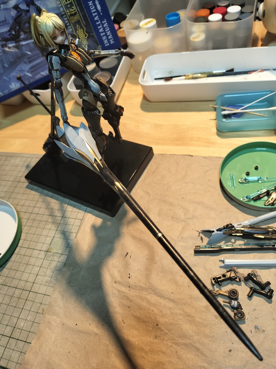 sazi9973's tweet photo. ウェポンシステム組み立て✨
武器手は武器ハンドルと一体成形✨
ライフルパーツの塗り忘れが発覚したので、今日はランスのみ✨
とても長い(43cm)〜ランス後端は金属シャフトで前後のバランス保持(カウンターウェイト)
#核誠治造
#和模線
#rosadoProject
#星花・リリィMK3
#スターフラワー・リリィ https://t.co/RhNvfImRI0