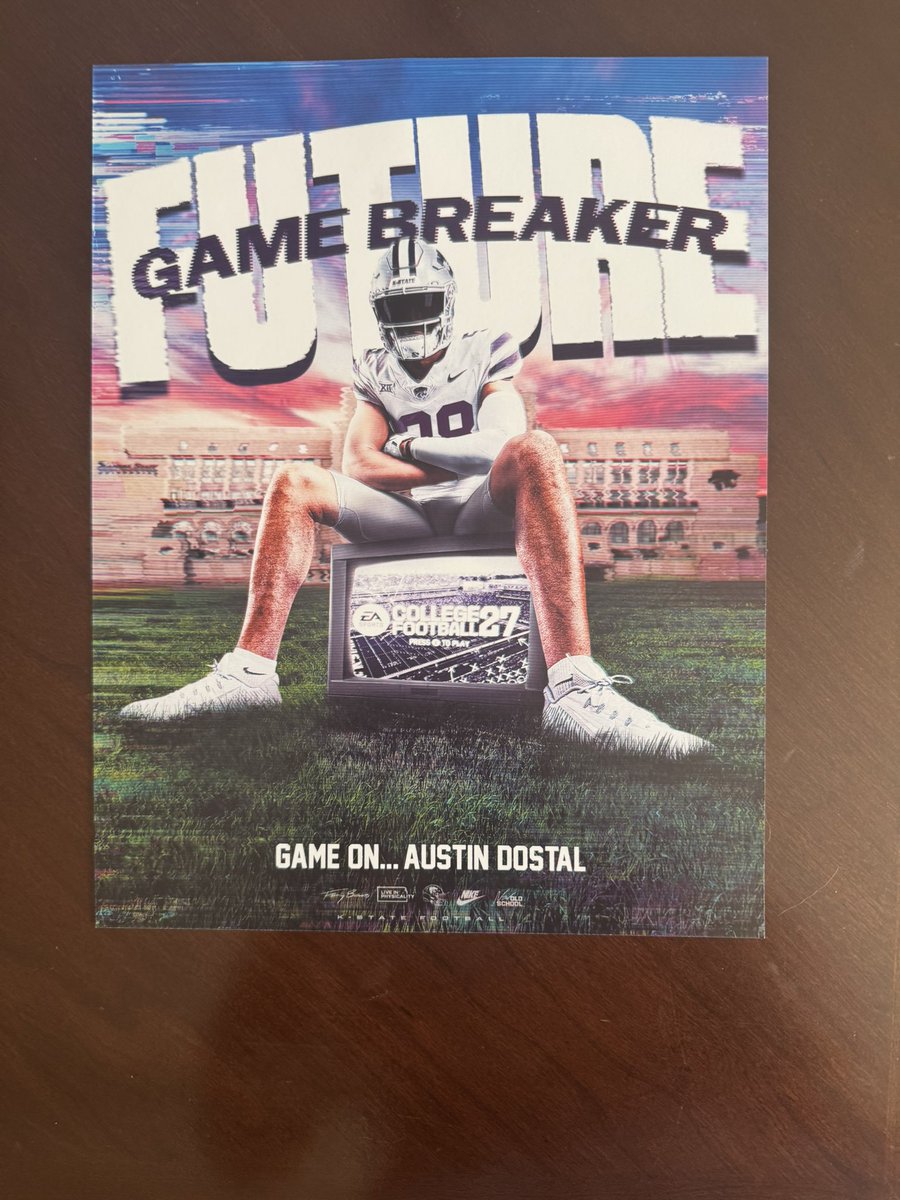 Austin_Dostal's tweet photo. Thank you for the mail! @CoachSvarczkopf @CoachBuddyWyatt @KStateFB https://t.co/V7UIPgbT0r