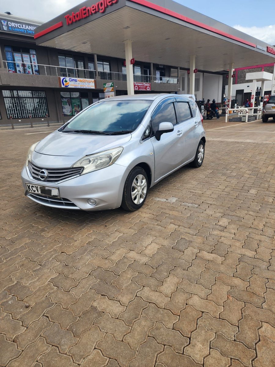 LeograndAuto's tweet photo. Deal 🔥 Deal 🔥 
2012 Nissan note 
1200cc, DIG
Well maintained 
Asking price 530k
Kimbo https://t.co/0zYIucjyLk