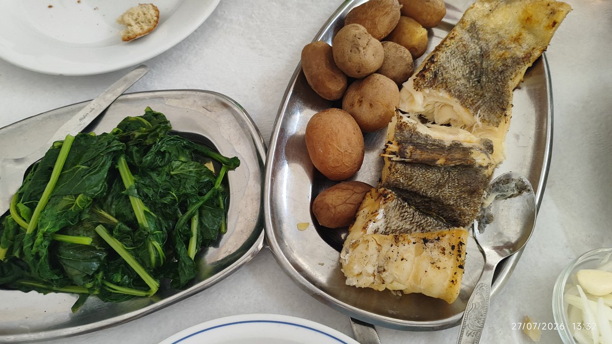 santoantonio1's tweet photo. Um local que engana pela positiva, muito mesmo.
Comida bastante bem servida e de boa qualidade, com preço a rondar dos 12 aos 17€ por pessoa. Sem dúvida para repetir várias opções de bacalhau. https://t.co/AUteEw5mIh