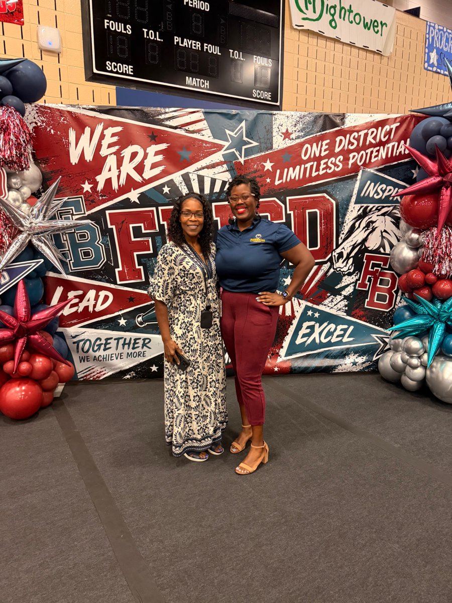 MSE_Astronauts's tweet photo. @MarionThomasTX is @FortBendISD NTO welcoming one of our newest team members Ms. Walker🥳 #MissionElementary #NTO #MakeYourMark #FailureIsNOTAnOption #Welcome https://t.co/MTEor6dXqW
