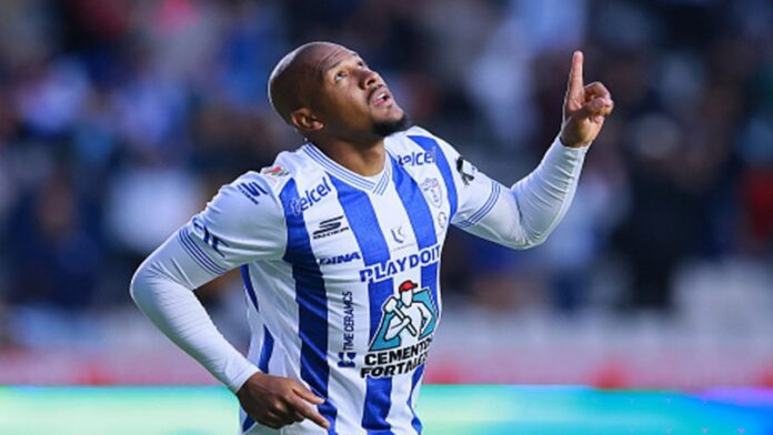 Deportes_UR's tweet photo. Rondón sigue intratable y comanda el liderato de goleadores en México
https://t.co/i5iIMY0ueM https://t.co/eAxKrVygEH