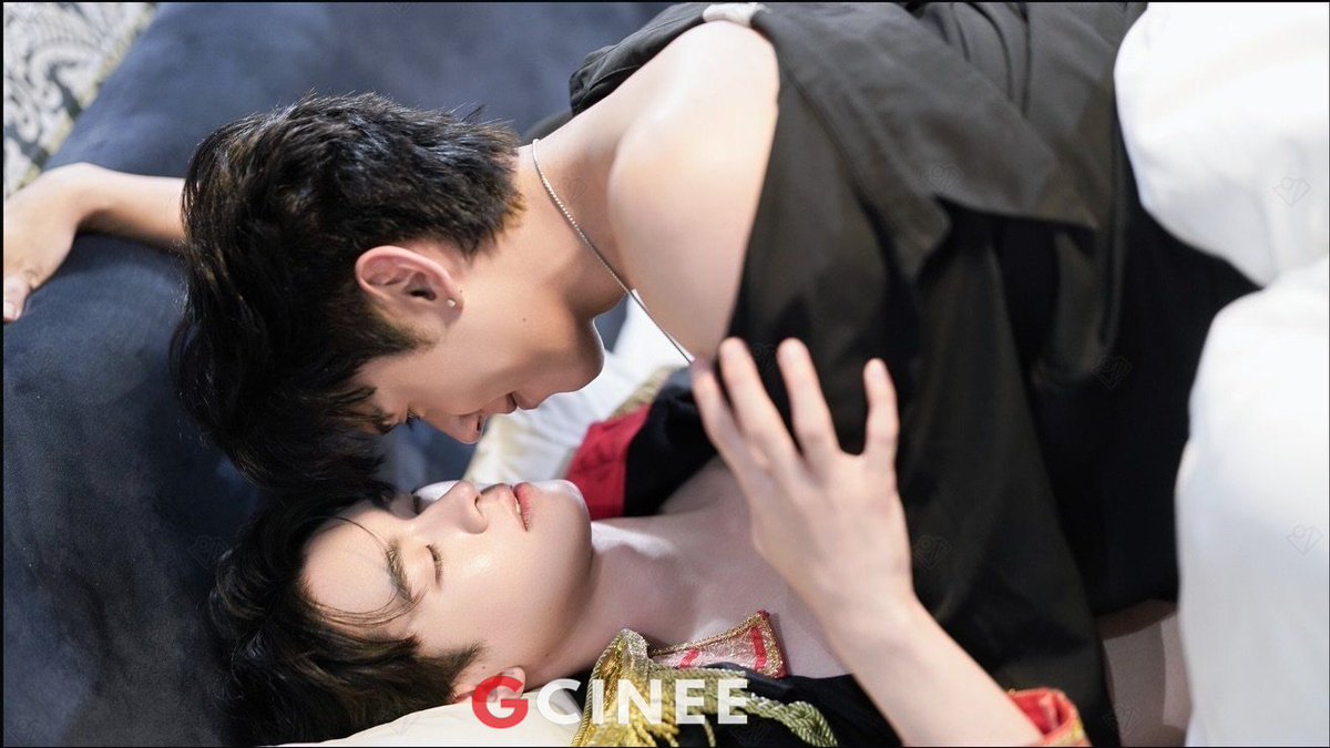 gcinee2's tweet photo. Prince's First Love, starring Top Surachet and Ten Apivit, is an upcoming Thai BL romance.
👉 Hurry up and check our BIO LINK!
#PrincesFirstLove #รักแรกของเจ้าชาย #TopSurachet #TenApivit #ThaiBL #BL #BoysLove #RoyalRomance #Prince #Romance #UpcomingBL https://t.co/ZiT8GQKDdQ