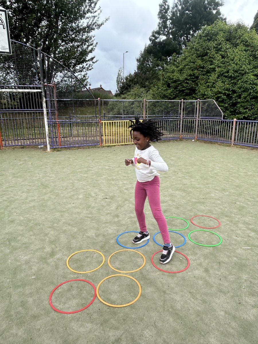 ERAGLENBURN's tweet photo. 🌟 The Kids had an action-packed day at the centre! They enjoyed lots of fun games and challenged themselves on an exciting obstacle course! @GlasgowCC #CHFAP https://t.co/5H0vBjWbFA