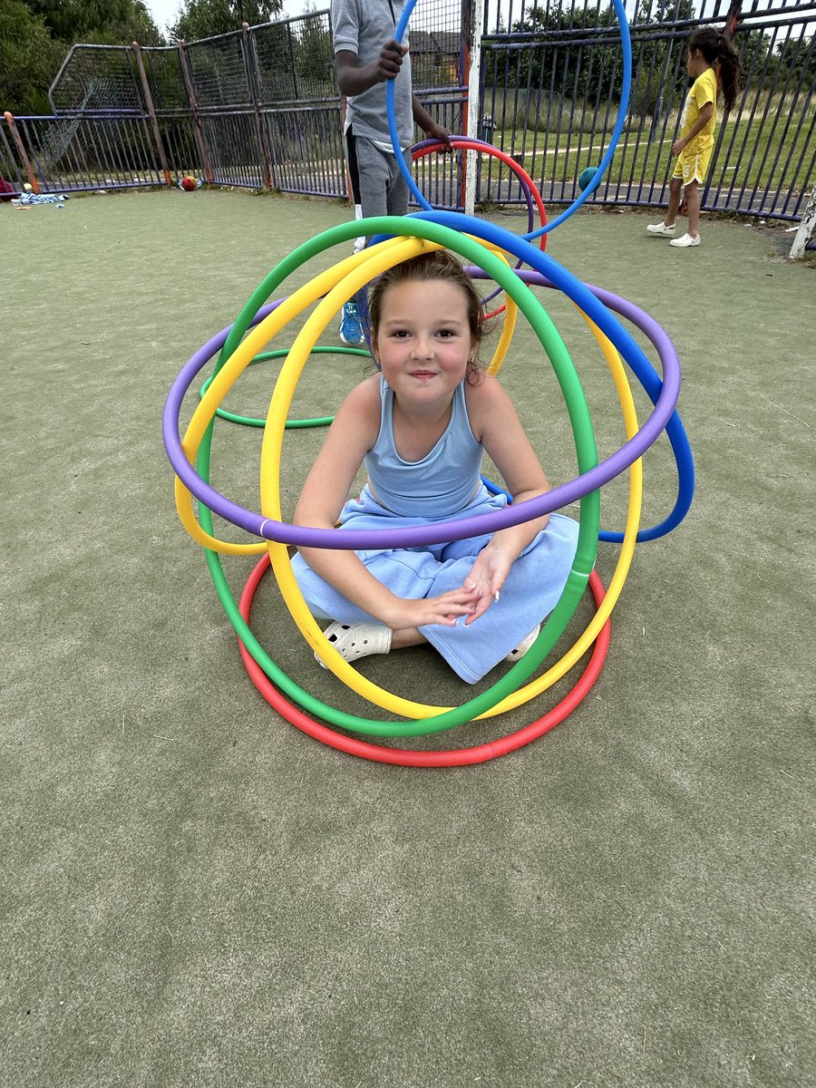 ERAGLENBURN's tweet photo. 🌟 The Kids had an action-packed day at the centre! They enjoyed lots of fun games and challenged themselves on an exciting obstacle course! @GlasgowCC #CHFAP https://t.co/5H0vBjWbFA