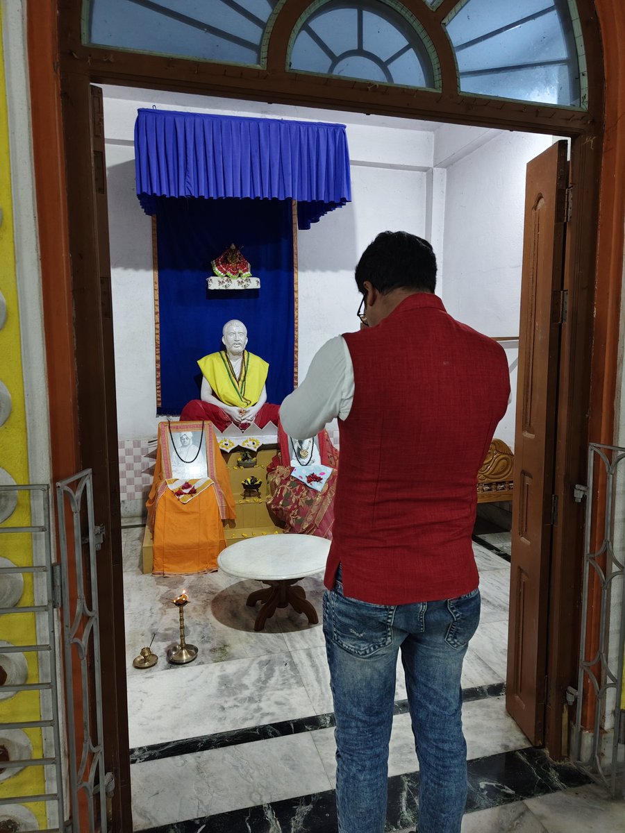 Rajibroybjp's tweet photo. গুরুপূর্ণিমা উপলক্ষে বনগাঁ ৭ নম্বর ওয়ার্ড রামকৃষ্ণপল্লী শ্রী শ্রী রামকৃষ্ণ মন্দিরে আলোচনাসভায় উপস্থিত ছিলাম 🙏
@BJP4Bengal @Amitava_BJP @SuvenduWB @SamikBJP @Debdas4Bjp @Shantanu_bjp @IndranilKhan https://t.co/5p68v2ygu6