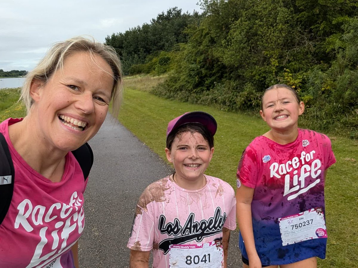 FlyingHighTrust's tweet photo. Amazing effort from @BilsthorpeFha  

Staff and pupils took on Nottingham's Pretty Muddy Race for Life 5KM and have raised an incredible £4,865.50 for @CR_UK 

Read more 👉 https://t.co/qHXyjQzVTl https://t.co/CMj7NkzstB
