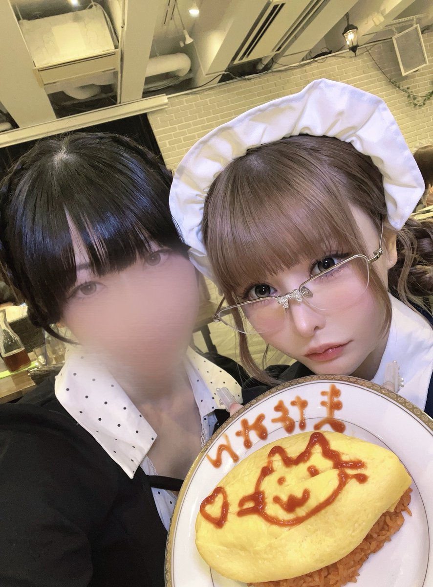 fabmnty98's tweet photo. 戦慄かなのちゃんとお食事会🍽️
メイドさんのかなのちゃん眼福..帰りたくなくなる空間だった https://t.co/jSc3EO9NlC