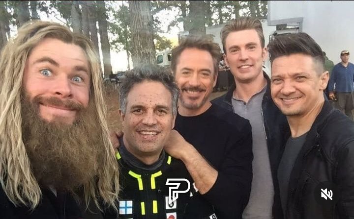 itzstark_am's tweet photo. The O.G 6 Btw😭😭😭🙏🏻🙏🏻🙏🏻 https://t.co/drJF9XB5az