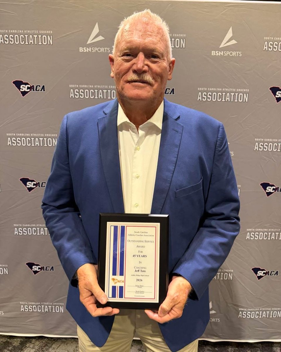 arfoxes's tweet photo. Congratulations to the following:

Coach Merritt was awarded the SCACA Boys Swim Coach of the Year

Coach J. Tate was recognized for his 45 years of service by the SCACA

Coach W. Tate was recognized for his 20 years of service by the SCACA

#GoFoxes
#Ridge
🦊🦊🦊 https://t.co/tVeZeIcZWn