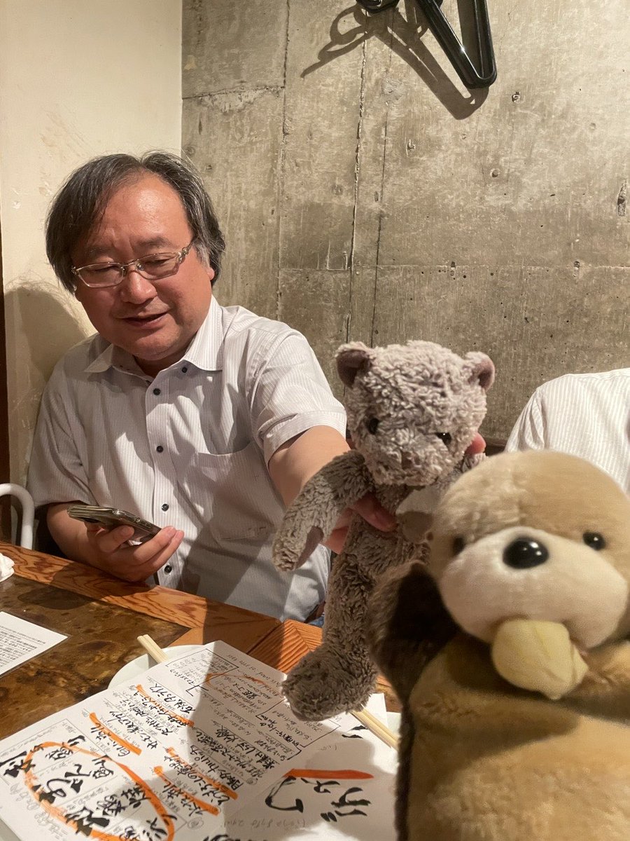 kumatarouguma's tweet photo. 今日は、非常勤の駒場の院ゼミの打ち上げでした。皆さんどうもありがとう。様々な人が参加してくれて楽しかったです。また機会があればよろしく。 https://t.co/7HbOLITl23