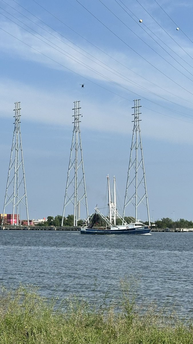 GSCorcoran's tweet photo. @USCG, @JAXPORT and @JSOPIO have done an excellent job of maintaining boat traffic while keeping the public safe on our waterways.  @NewsfromJEA https://t.co/NVvY4CFuJW