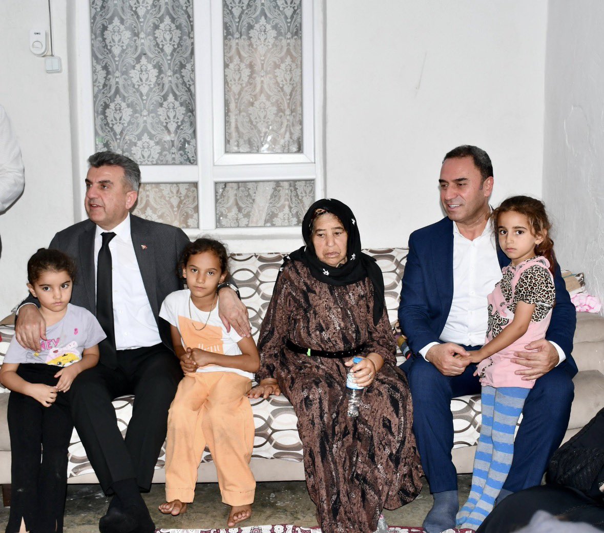 eyyubiye_kadkol's tweet photo. İl Başkanımız @milhamigunbegi , İlçe Başkanımız @ElgunSuleyman , İl Gençlik Kolları Başkanvekilimiz Halil Akdemir ve Kadın Kolları Başkan vekilimiz @medine_duger ile birlikte üye ziyaretleri kapsamında kıymetli üyemiz İsmet Lale ve ailesine misafir olduk. https://t.co/obHKWryvo6