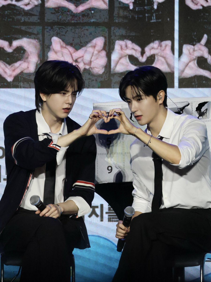 bbm_archive's tweet photo. 260725 #빵밀 
🫶🏻 https://t.co/tfwbse1bkN