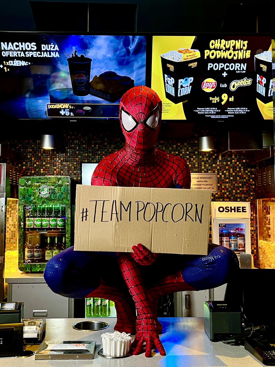 CinemaCityPL's tweet photo. Spider-Man zdecydowanie jest #TeamPopcorn πΏπ
A jak jest z Wami? Popcorn czy nachosy? π€
Pssstβ¦ JuΕΌ pojutrze widzimy siΔ na seansach SPIDER-MAN: CAΕKIEM NOWY DZIEΕ πβ€οΈπ·οΈ https://t.co/UO8qiQ8Xf3