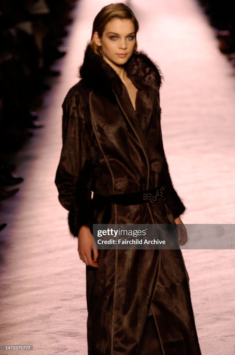 photostreaming's tweet photo. Anne Catherine Lacroix and Kim Noorda for Nina Ricci Fall/Winter 2005 by Lars Nilsson. https://t.co/AspaV9nHK8
