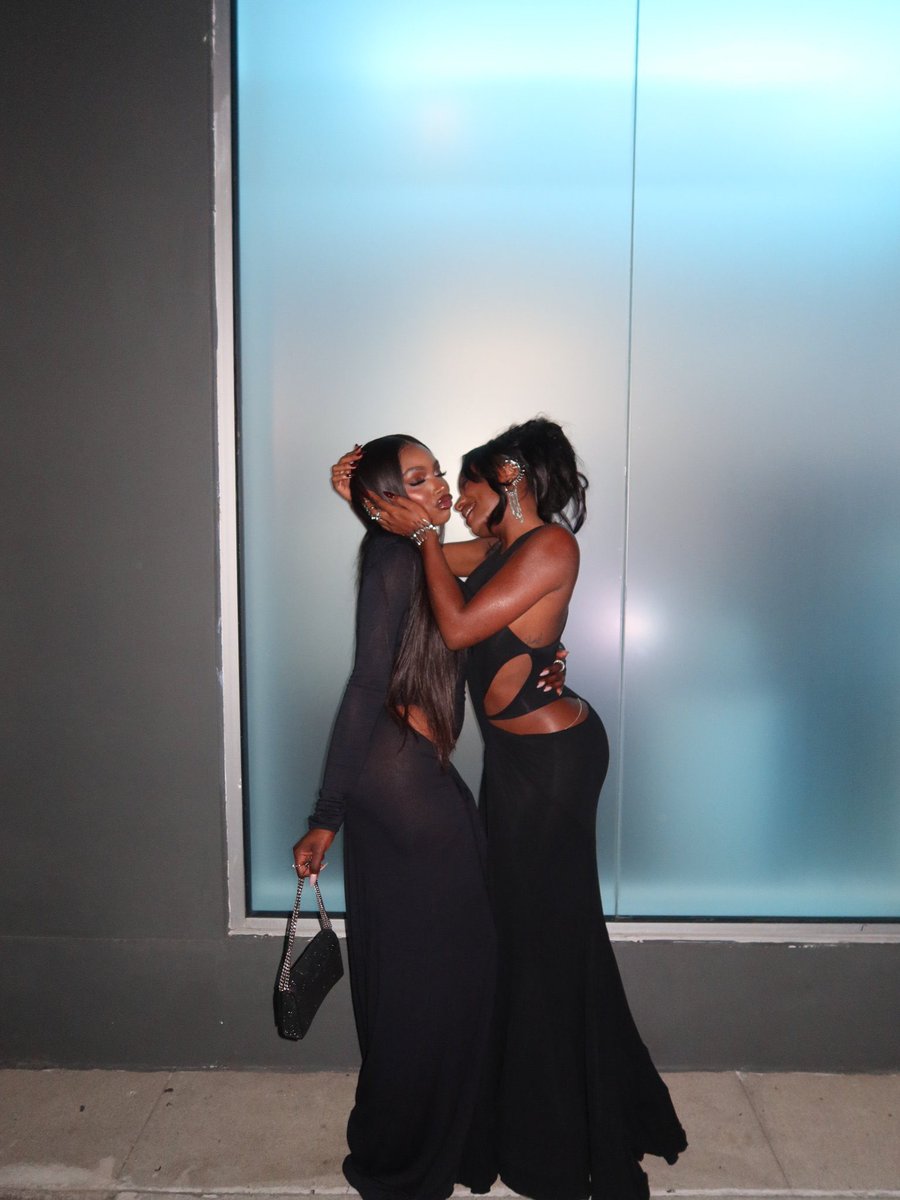 blacktwiterthrd's tweet photo. Serena Page and JaNa Craig! https://t.co/1ENnQ0TDNX