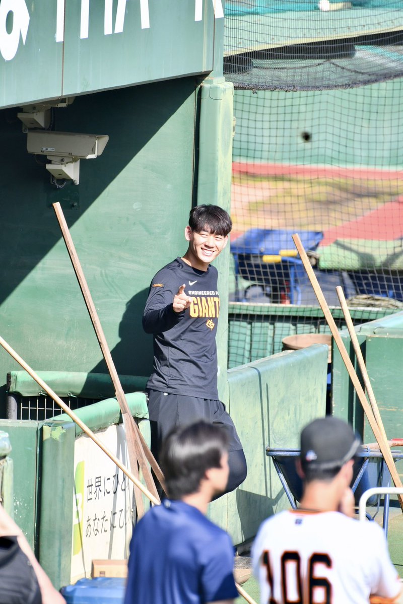 stg2494's tweet photo. #奈良木陸
#奥田域太 ケース打撃の打撃投手 Cは芳川さん
2026.7月📍ジャイアンツ球場 https://t.co/QZgCOlBqkh