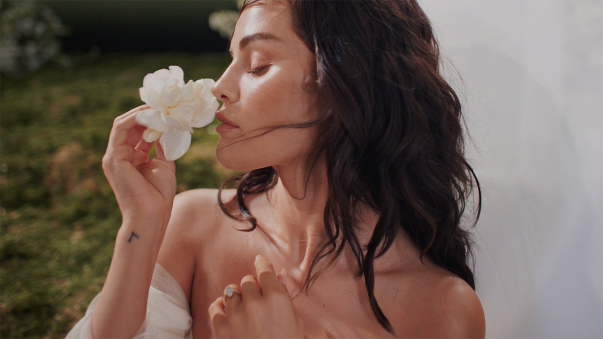 SELENAT0RSARMY's tweet photo. Selena Gomez for Rare Beginnings Eau de Parfum. https://t.co/04oRG9oJCS