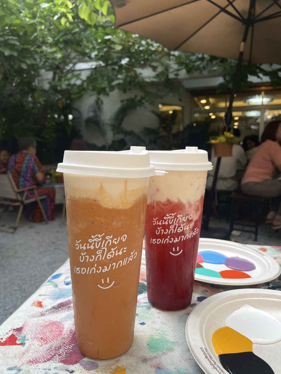 shinedaisy4's tweet photo. ใครคิดอะไรไม่ออกอยากแนะนำ cafe date ที่มี workshop 🎀🌟 คือพอเรามีกิจกรรมร่วมกันแล้วดูกระชับความสัมพันธ์ดีอ่า แบบดูไม่เหงา ไม่เดดแอร์ หาเรื่องคุยได้ตลอด แต่ต้องหาคนที่ชอบเหมือนๆกันด้วยนะ*

📍บ้านเพื่อน cafe 
(บรรยากาศแล้วแต่ธีมร้านในช่วงนั้นน้า) https://t.co/1Do0HZTCzf