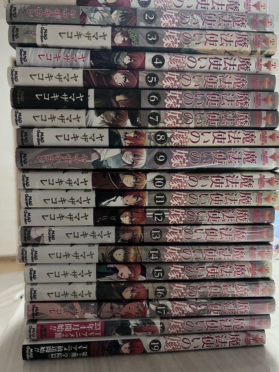 meremarble's tweet photo. 積んでた漫画を1巻から読み直してる
やっぱり好きな世界だな… https://t.co/hHh4pygpoe