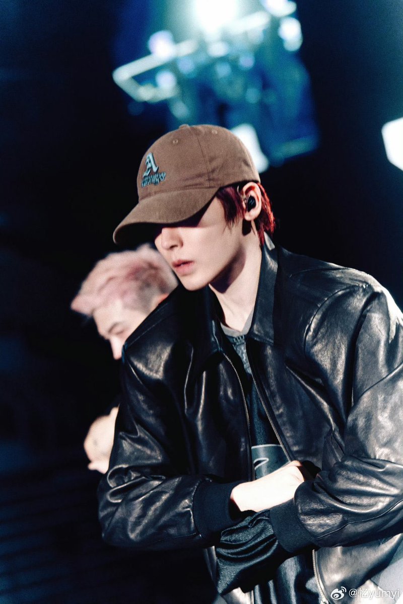 Hashyyyyyyy's tweet photo. No one truly knows the weight of another’s dream. They never see the sleepless nights,
the silent battles fought in the dark,
the tears hidden behind determined eyes,
or the countless times someone chose to rise after falling.

#HouMingHao https://t.co/Bi5vIMCpVM