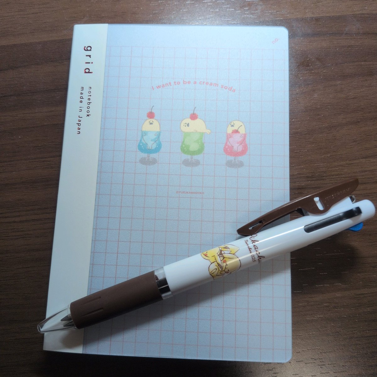 powdery102's tweet photo. 日記が続いた試しのない私であるが、今回は15日連続で書けている。1日の枠が決まっている日記帳は私には向いてないことがわかったので、ノートにその日書きたいだけ書くようにしている。 https://t.co/rut7BSpuoG