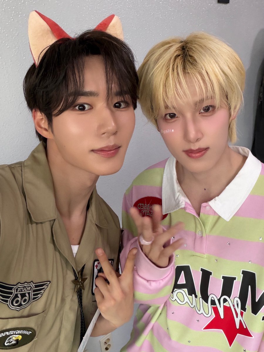 forkjunseo's tweet photo. 260727 #준서 #JUNSEO ➕💬
#마사토 #MASATO

our junsato 😭😭😭 thank you junseo 😭💓

🦊: the selfies i promised hehe
🦊: i should quickly shower and go to bed byee
🦊: 🏃💨✨ https://t.co/ADlqzLYktb