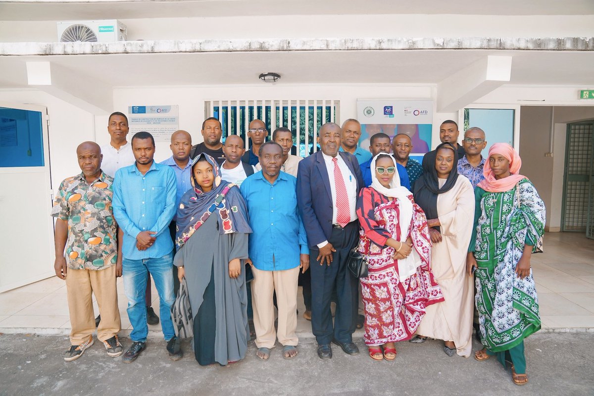 amgcomores's tweet photo. 📍Après Ngazidja et Mwali, le dialogue social sur l'#AMG se poursuit à #Ndzuani.

Partenaires sociaux, organisations professionnelles, coopératives et associations échangent sur leur rôle dans la mise en œuvre et la pérennisation de l'AMG.

#DialogueSocial #ProtectionSociale #km https://t.co/JTUG2VIt4t
